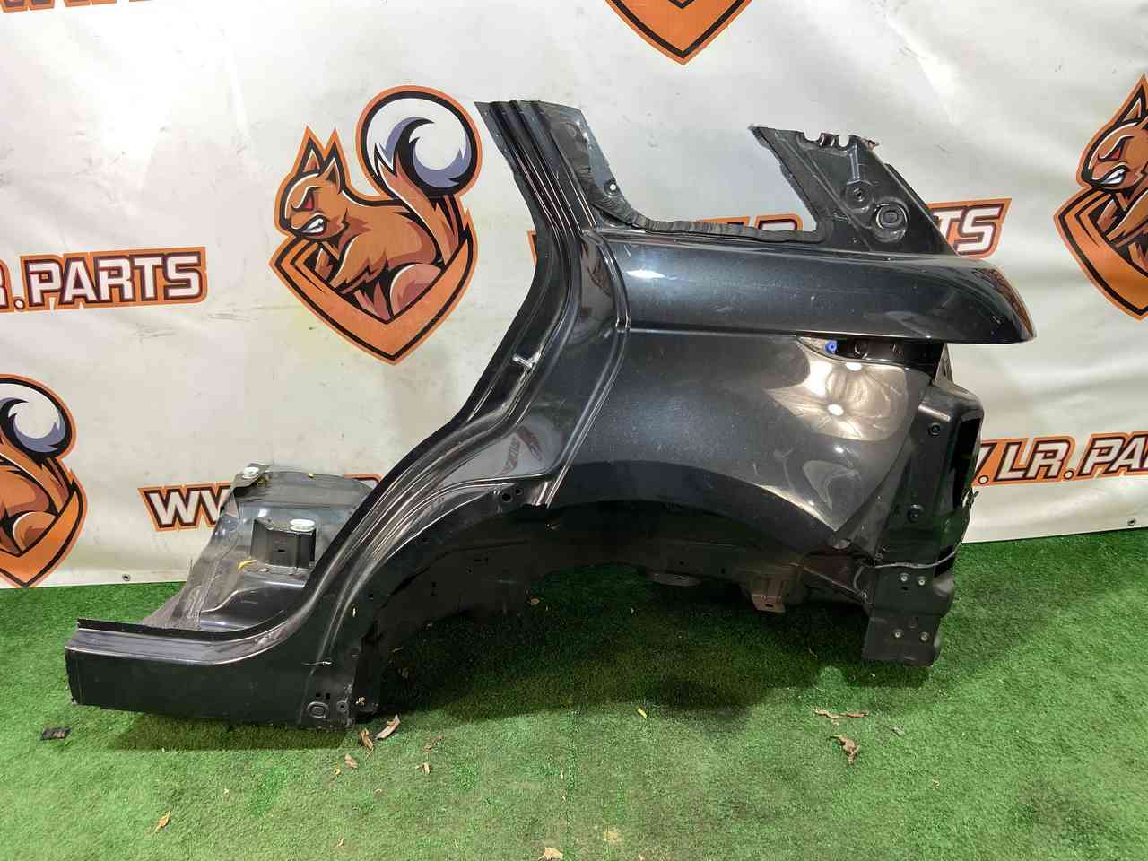 LR124765 Quarter rear left MHEV Range Rover Evoque New L551 (2019-) Used cost 650 € in stock 2 pcs.