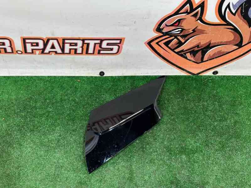 LR136542 Molding of the rear left pillar Range Rover Evoque New L551 (2019-) Used cost 60 € in stock 1 pcs.