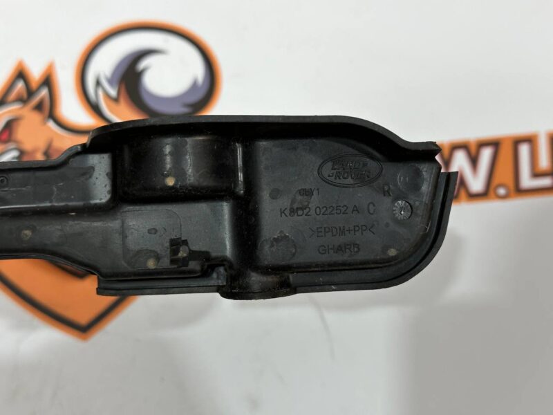 LR137030 Upper right hood panel Range Rover Evoque New L551 (2019-) used cost 23 € in stock 1 pcs.