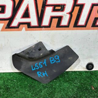 LR138504 Rear Right Fender Bracket Range Rover Evoque New L551 (2019-) used cost 33,36 € in stock 1 pcs.