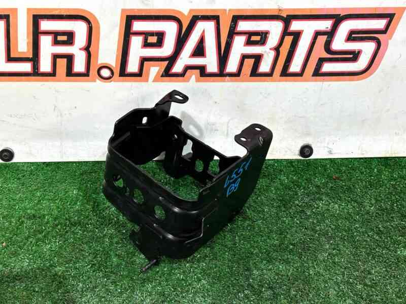 LR139945 Fuel filter bracket Range Rover Evoque New L551 (2019-) used cost 35 € in stock 1 pcs.