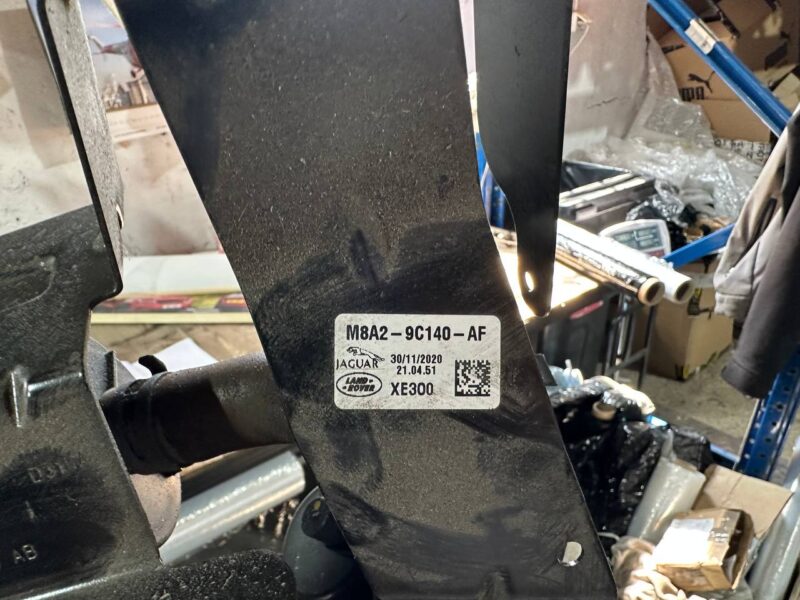 LR141090 Engine fuel control module Range Rover Velar L560 (2018-) USED cost 170 € in stock 1 pcs.