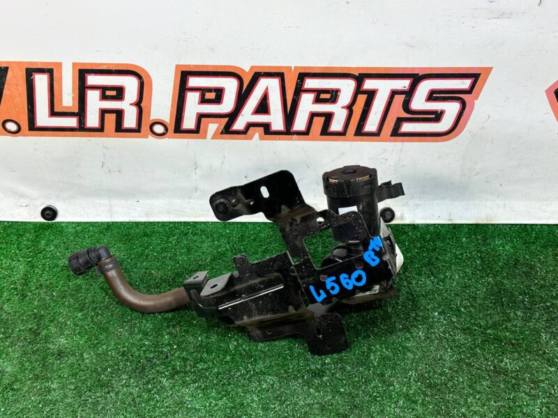 LR141090 Engine fuel control module Range Rover Velar L560 (2018-) USED cost 170 € in stock 1 pcs.