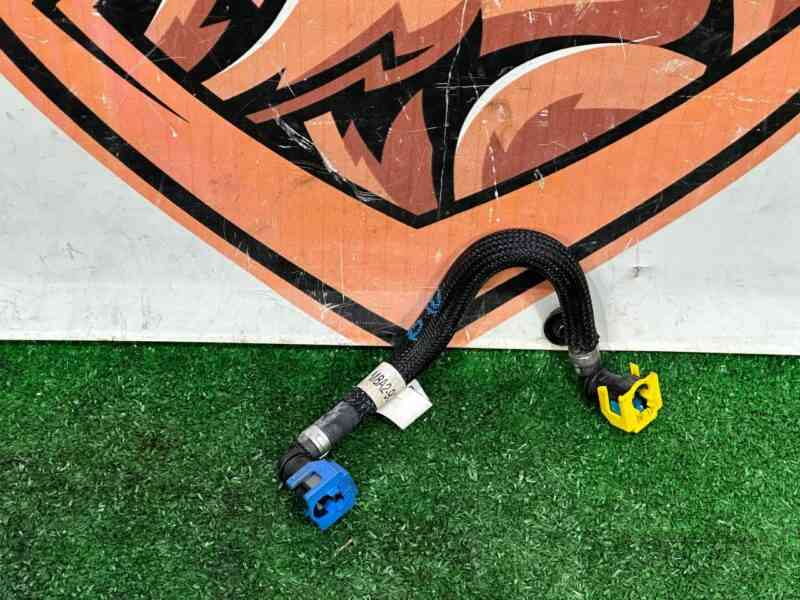 LR141320 Fuel line to fuel filter Range Rover Velar L560 (2018-) used cost 15 € in stock 1 pcs.