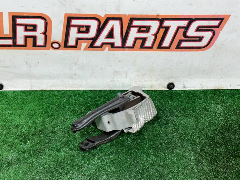 LR143677 Engine support cushion lower Range Rover Evoque New L551 (2019-) used cost 55 € in stock 5 pcs.