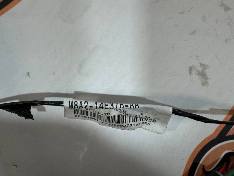 LR146100 Connecting wire Range Rover Velar L560 (2018-) used cost 60 € in stock 1 pcs.