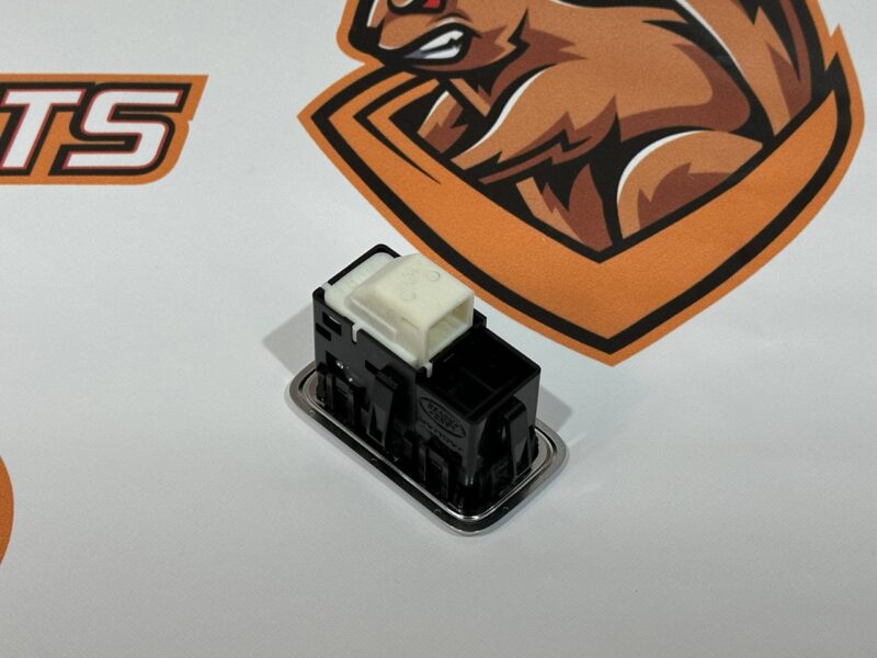 T2H42690 Power window button Jaguar F-Pace X761 (2017-) used cost 30 € in stock 5 pcs.