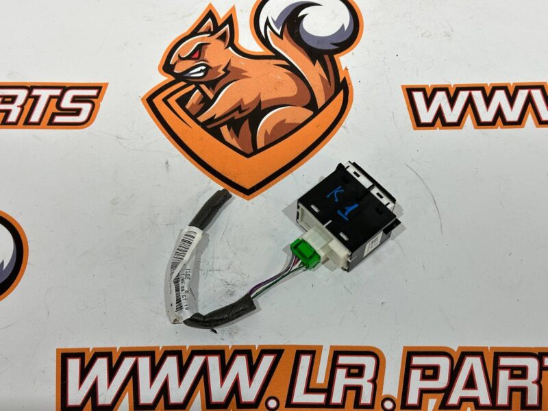 T2H43866 Volume switch Jaguar F-Pace X761 (2017-) used cost 40 € in stock 5 pcs.
