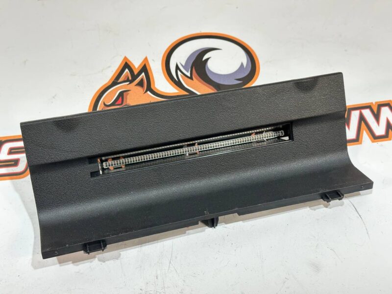 T2H43976 Console panel Jaguar F-Pace X761 (2017-) used cost 35 € in stock 1 pcs.