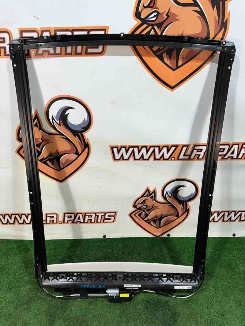 T4A15401LKP Panorama blind with frame Jaguar F-Pace X761 (2017-) used cost 150 € in stock 1 pcs.