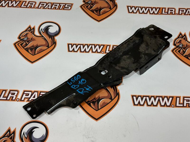 T4A33960 Floor panel front right Jaguar F-Pace X761 (2017-) used cost 40 € in stock 1 pcs.