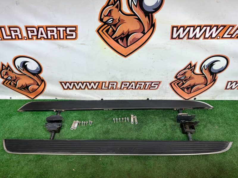T4A40172 Side steps set Jaguar F-Pace X761 (2017-) Used cost 650 € in stock 1 pcs.