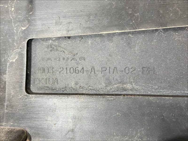 T4K10127LML Door molding front right lower Jaguar I-Pace (2018-) Used cost 150 € in stock 7 pcs.