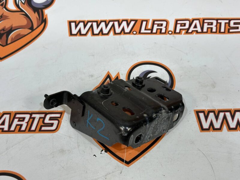 T4K10306 Front panel mounting bracket left Jaguar I-Pace (2018-) used cost 50 € in stock 1 pcs.