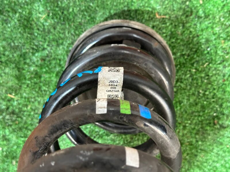 T4K12785 Rear spring Jaguar I-Pace (2018-) used cost 50 € in stock 4 pcs.