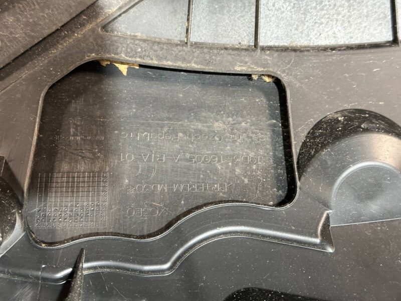 T4K12848LML Front right wing Jaguar I-Pace X590 (2018-) Used cost 250 € in stock 5 pcs.