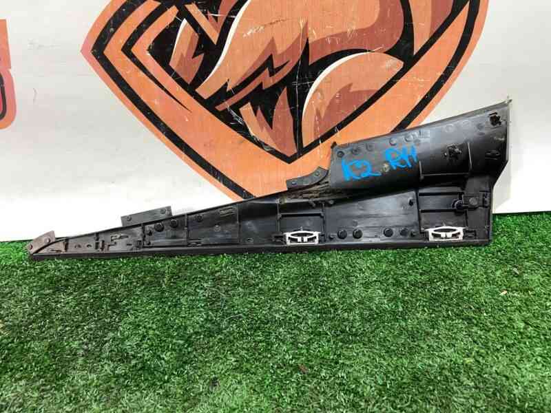 T4K1747LML Roof trim element with reinforcement right Jaguar I-Pace X590 (2018-) USED cost 55 € in stock 4 pcs.