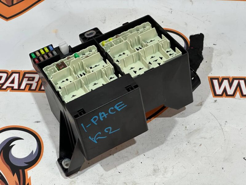 T4K18563 Fuse box Jaguar I-Pace X590 (2018-) Used cost 100 € in stock 1 pcs.
