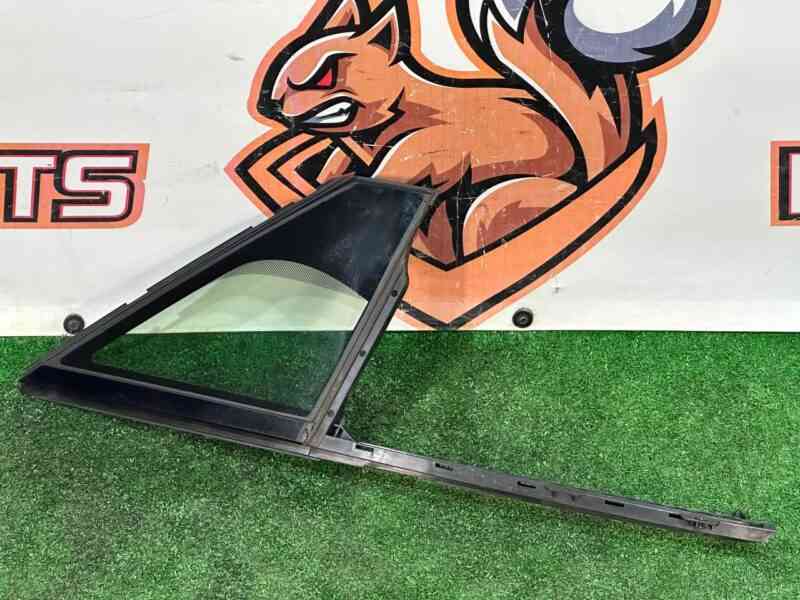 T4K1958 Front right side door glass Jaguar I-Pace (2018-) USED cost 125 € in stock 5 pcs.