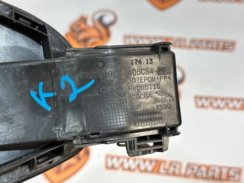 T4K4511 Charging port cover Jaguar I-Pace (2018-) used cost 140 € in stock 4 pcs.