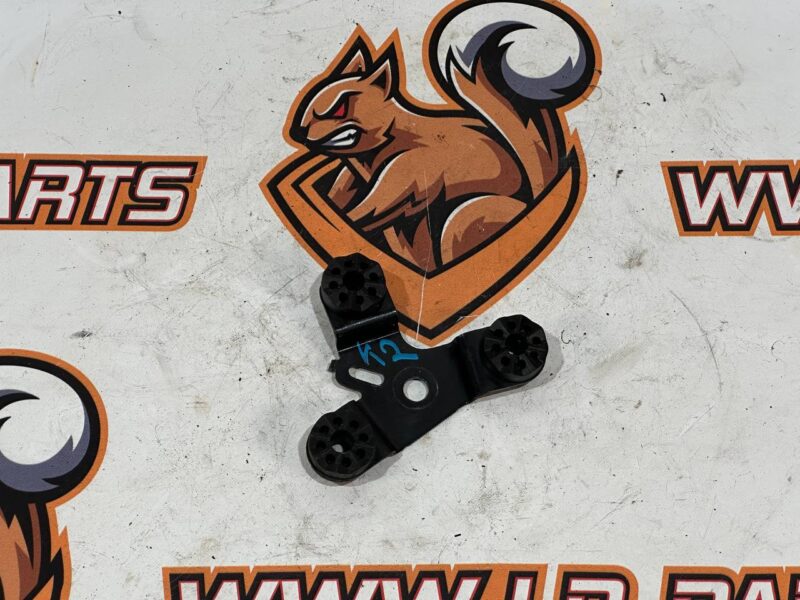 T4K4575 Modulator Bracket Jaguar I-Pace X590 (2018-) used cost 28 € in stock 3 pcs.