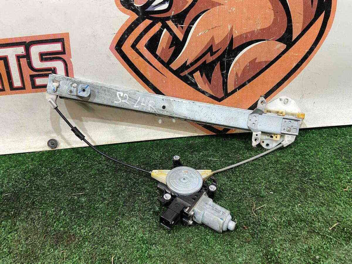 61042AJ01A Power window rear left electr. used SUBARU