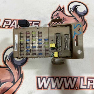 82201AJ00A Used SUBARU fuse box