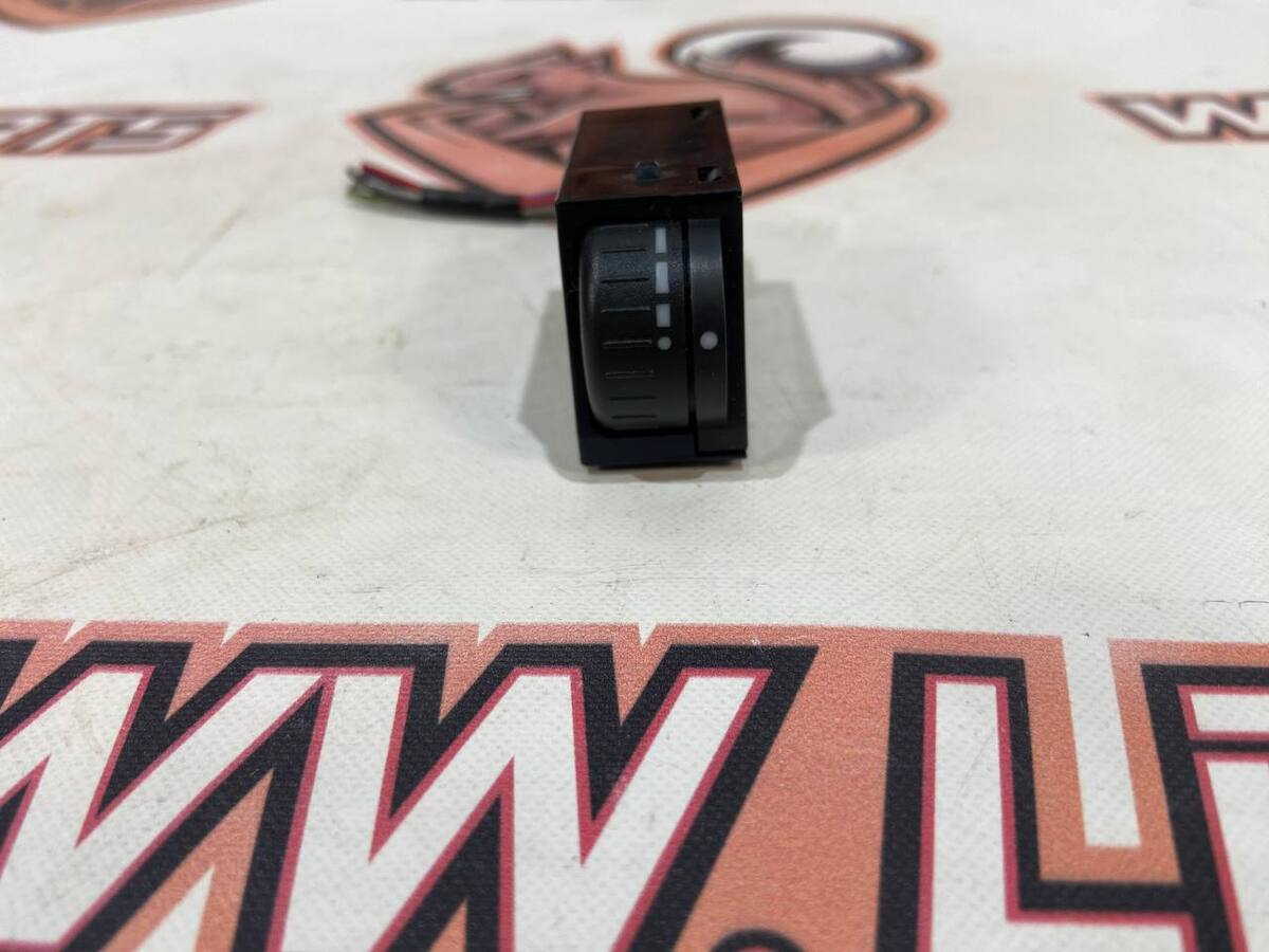 83002AJ000 Used SUBARU Dashboard Light Button