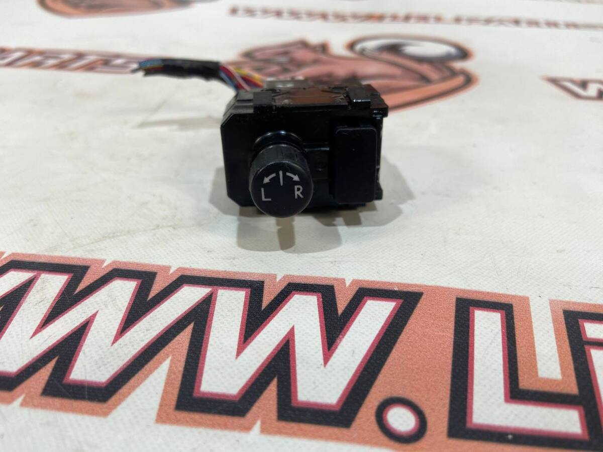 83061AJ010 Used SUBARU mirror control unit