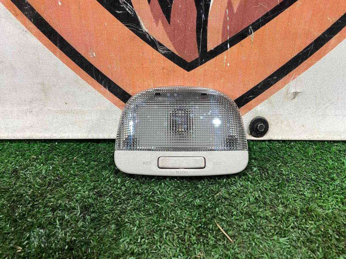 84601AG06AME Used SUBARU interior lamp