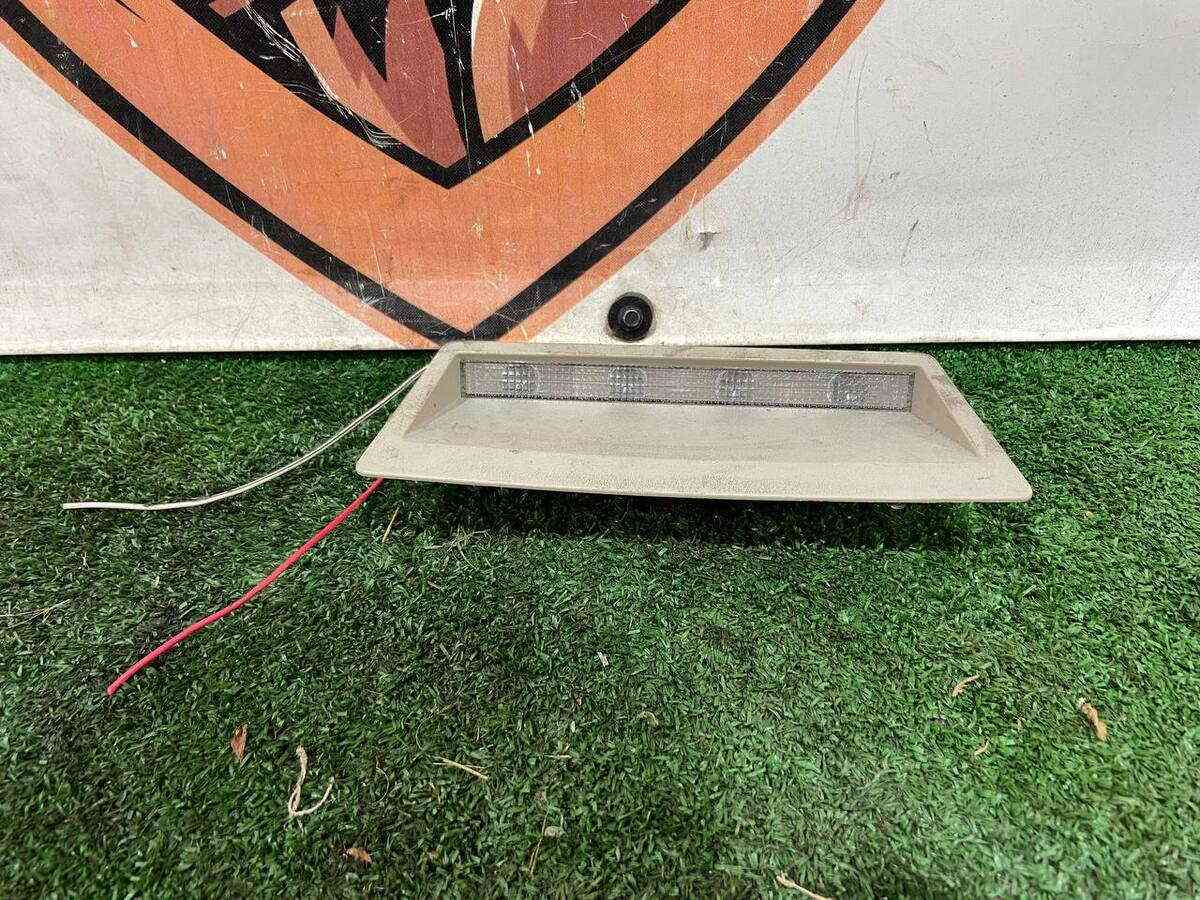 84701AJ050WJ Additional brake light SUBARU used