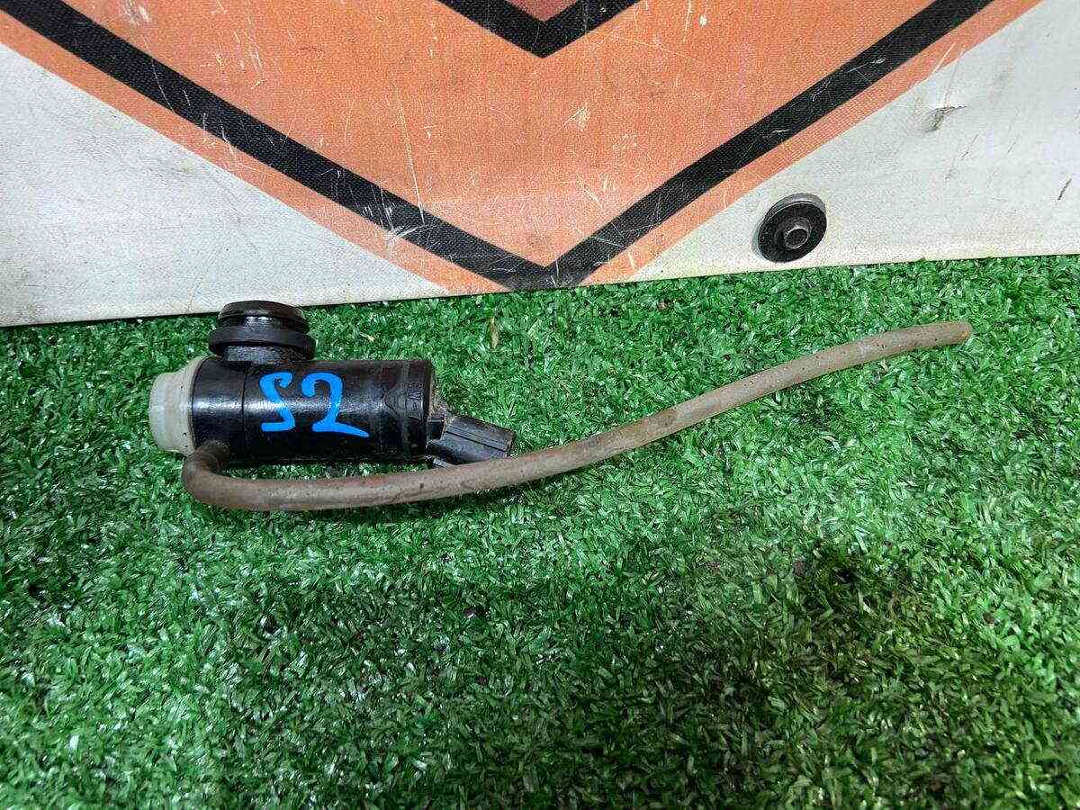 86611AJ01A Used SUBARU washer reservoir motor