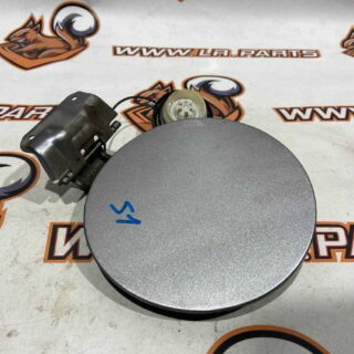 B45A42410 Used MAZDA 3 tank hatch