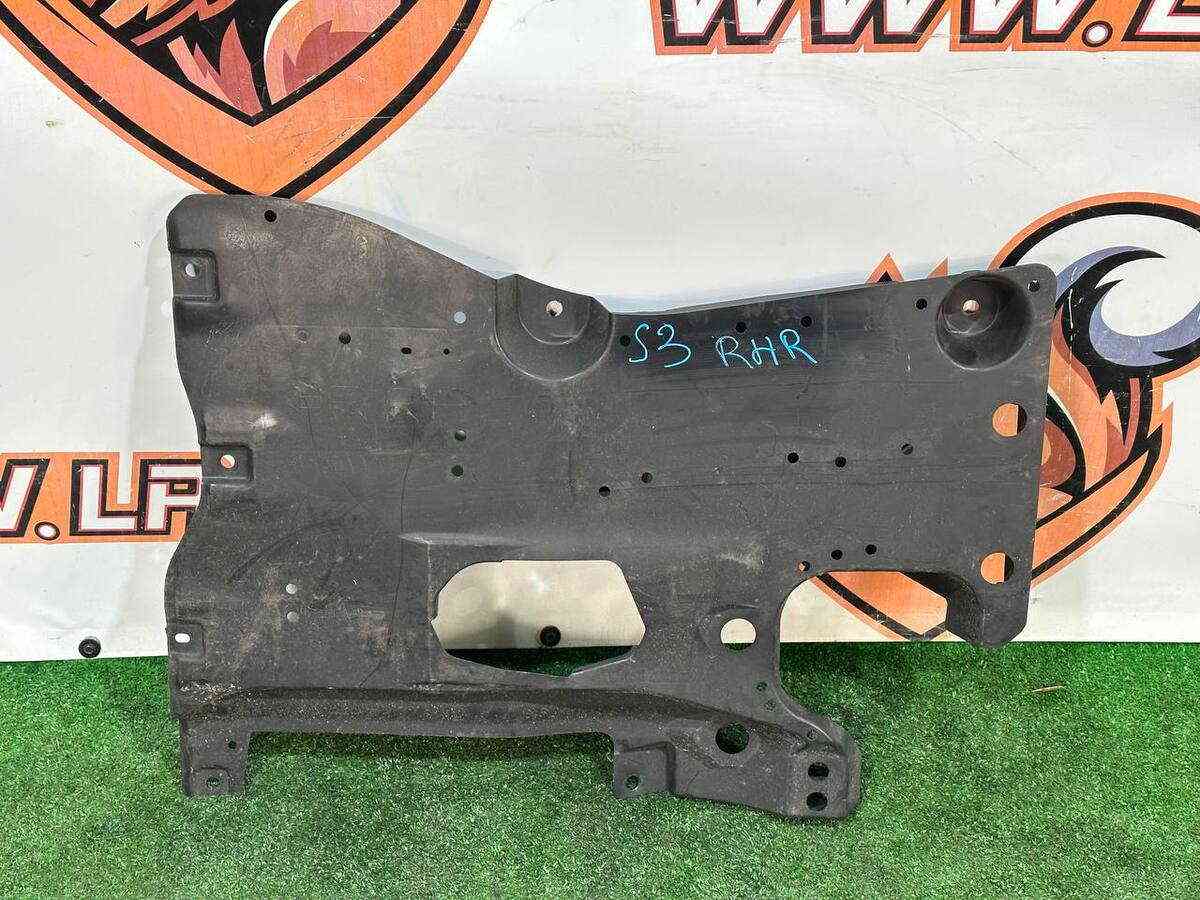 B61K561Z0A Underbody protection rear right MAZDA 3 used