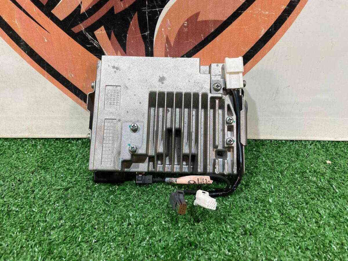 BHP1669C0L Radio receiver MAZDA 3 used