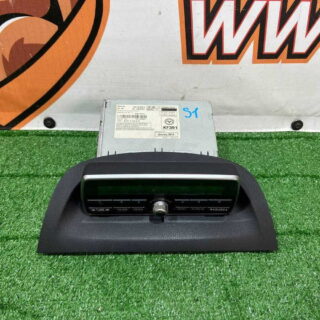 BJS7669R0 Used MAZDA 3 player