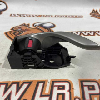BJS768D4XB Door handle inner right front used MAZDA 3