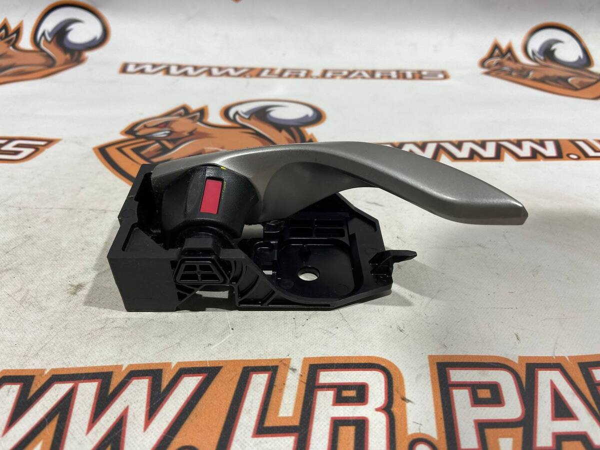 BJS768D4XB Door handle inner right front used MAZDA 3