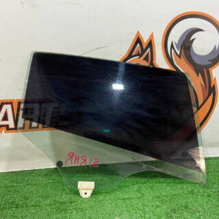 BJS772510 Rear right door glass MAZDA 3 used