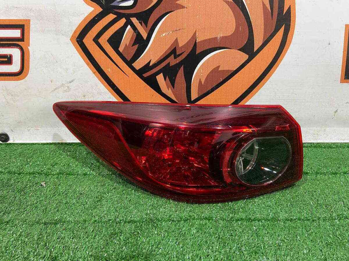 BJT151160A Rear left lamp in the fender MAZDA 3 used