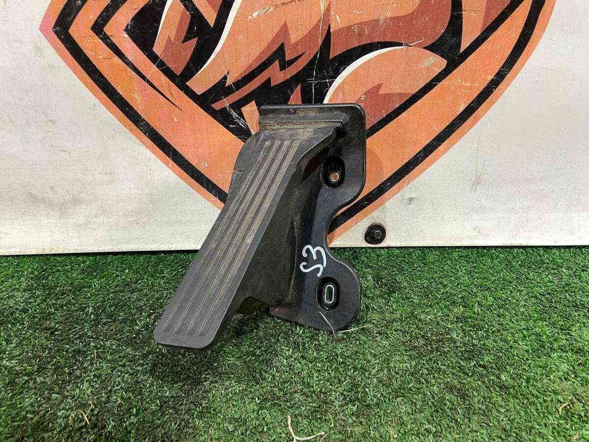 GHK341600G Accelerator pedal assembly used MAZDA 3