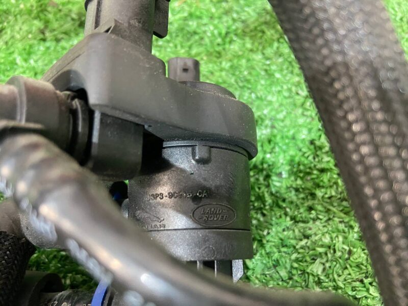 J3P39C915CA Vacuum valve with tubes Range Rover Evoque New L551 (2019-) Used cost 80 € in stock 1 pcs.
