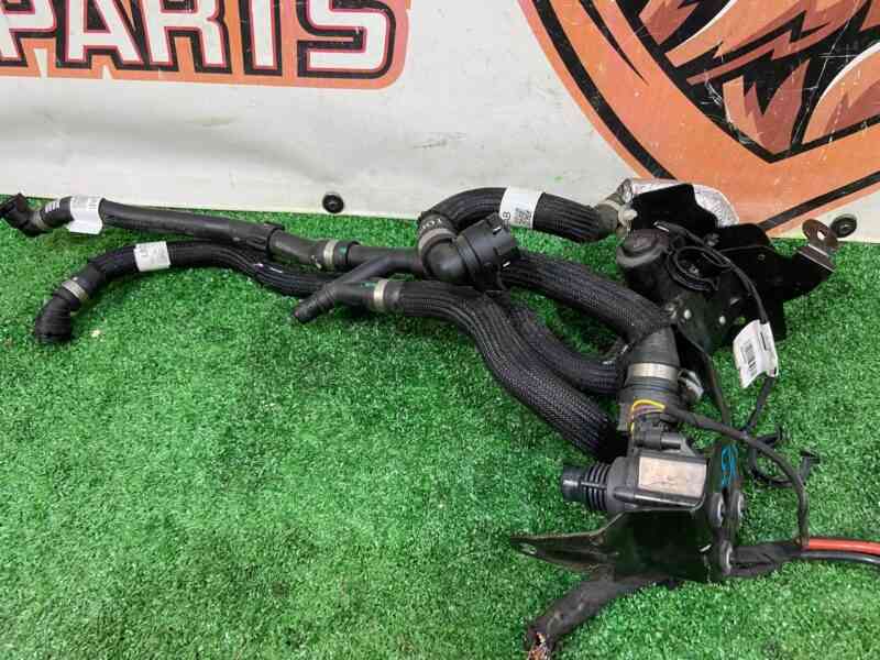 J9C26401 Water pump Jaguar E-Pace X540 (2017-) Used cost 120 € in stock 1 pcs.