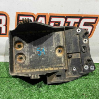 KD5356040C Battery shelf MAZDA 3 used
