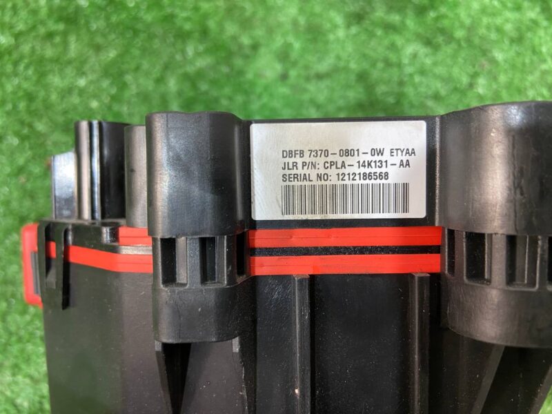 LR038773 Fuse box Range Rover L405 (2013-2021) Used cost 300 € in stock 1 pcs.