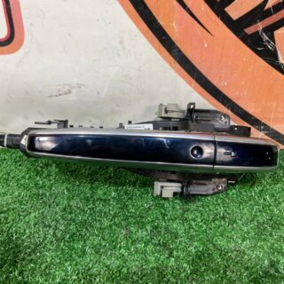 LR040251 Door handle outside front right assy Range Rover L405 (2013-2021) used cost 31,43 € in stock 1 pcs.