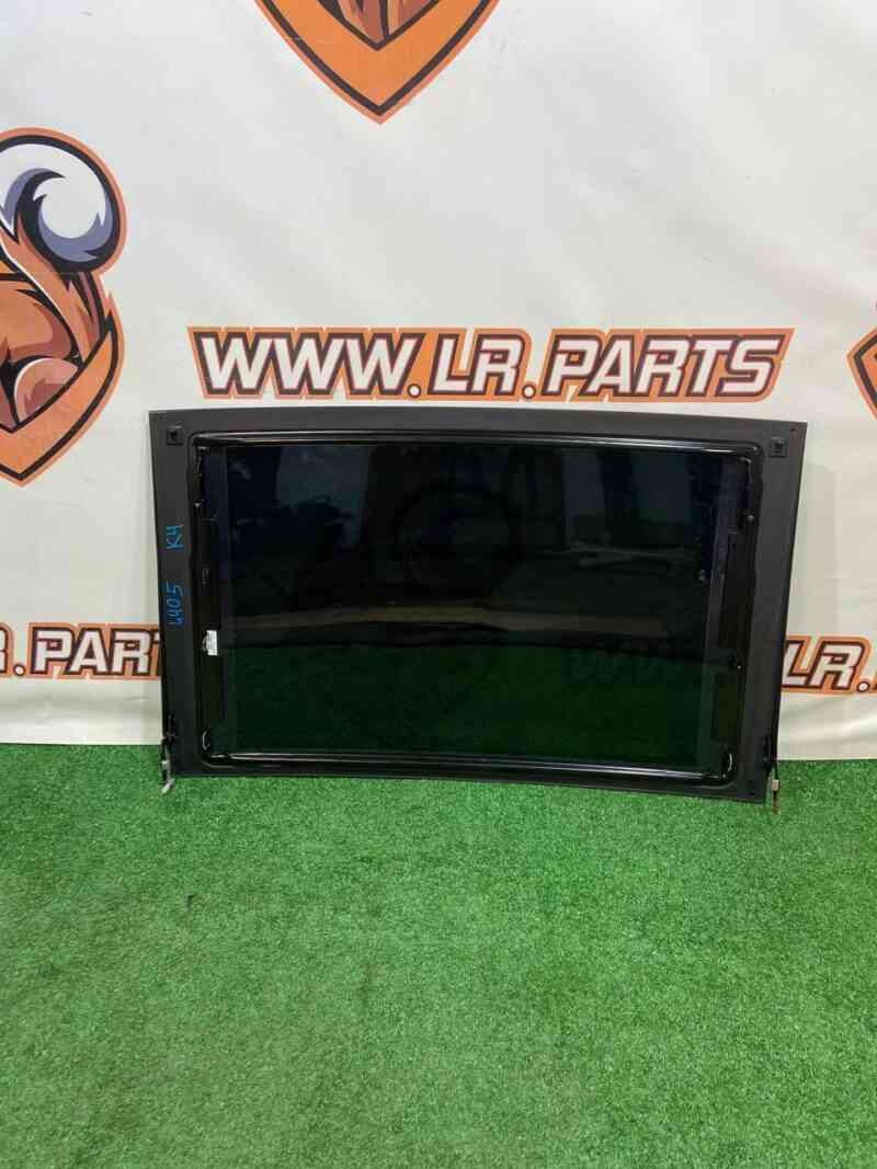 LR043926 Roof glass panorama middle Range Rover Sport L494 (2014-2022) Used cost 330 € in stock 6 pcs.