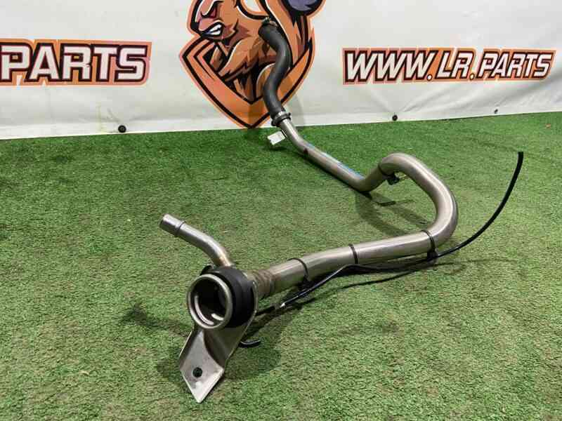 LR051671 Fuel tank neck RANGE ROVER SPORT (L494) 2013- Used cost 100 € in stock 2 pcs.
