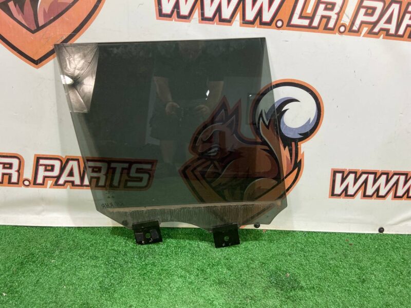 LR052676 Rear right door glass Range Rover L405 (2013-2021) USED cost 100 € in stock 3 pcs.