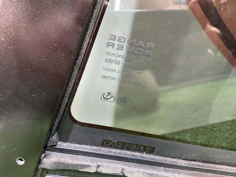 LR065502 Rear right window door glass Range Rover L405 (2013-2021) Used cost 100 € in stock 5 pcs.